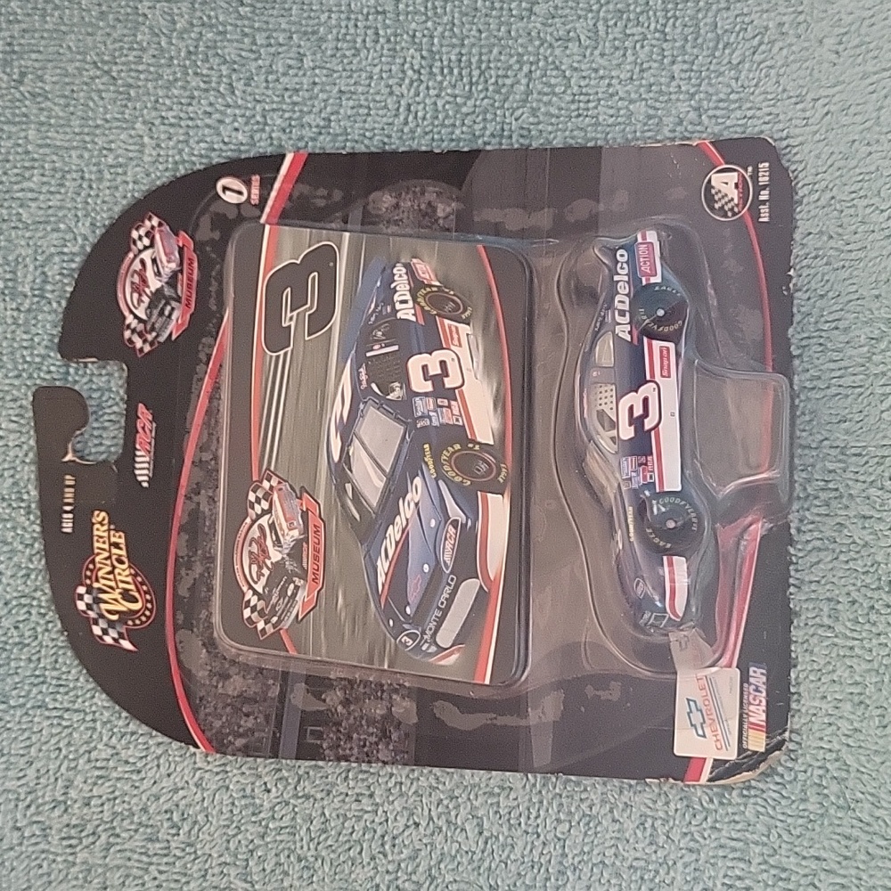 Dale Earnhardt Sr. Winners circle museum series one 1:64 scale car